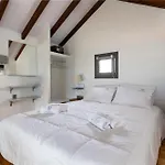 Eneos Boutique Residences - Poolside & Garden Retreats * Koróni