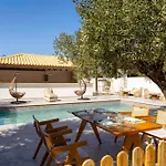 Eneos Boutique Residences - Poolside & Garden Retreats Hotel
