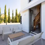 Eneos Boutique Residences - Poolside & Garden Retreats *