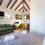 Eneos Boutique Residences - Poolside & Garden Retreats *