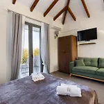 Eneos Boutique Residences - Poolside & Garden Retreats Hotel Koróni