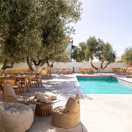 Eneos Boutique Residences - Poolside & Garden Retreats Hotel Koróni