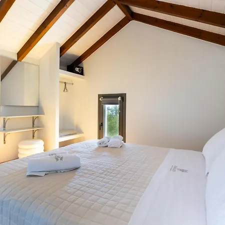 Hotel Eneos Boutique Residences - Poolside & Garden Retreats Koróni