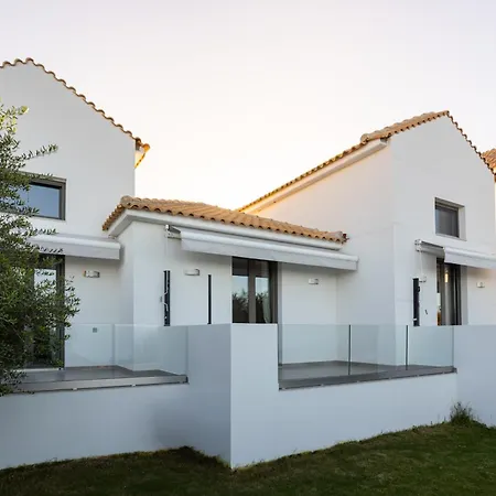 Eneos Boutique Residences - Poolside & Garden Retreats Hotel *