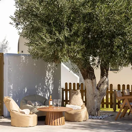 Eneos Boutique Residences - Poolside & Garden Retreats Hotel Koróni