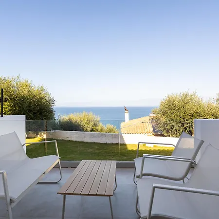 Hotel Eneos Boutique Residences - Poolside & Garden Retreats *