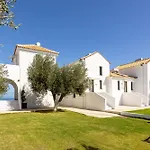 Eneos Boutique Residences - Poolside & Garden Retreats * Koróni