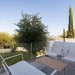 Eneos Boutique Residences - Poolside & Garden Retreats Szálloda