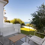 Eneos Boutique Residences - Poolside & Garden Retreats *