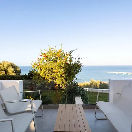 Ξενοδοχείο Eneos Boutique Residences - Poolside & Garden Retreats *