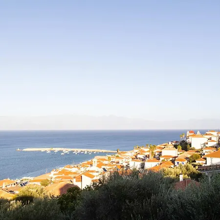 Eneos Boutique Residences - Poolside & Garden Retreats * Koróni