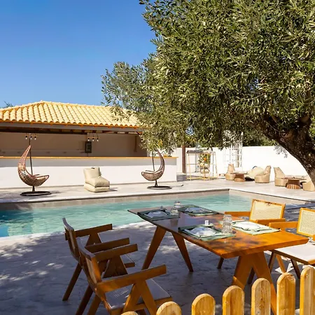 Eneos Boutique Residences - Poolside & Garden Retreats Ξενοδοχείο