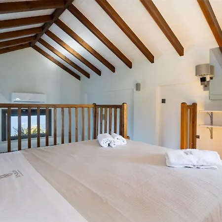 Eneos Boutique Residences - Poolside & Garden Retreats Koróni