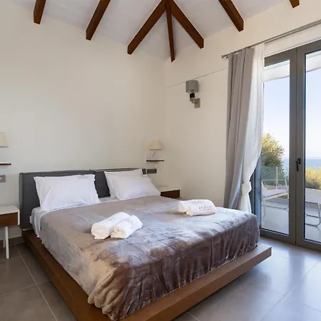 Eneos Boutique Residences - Poolside & Garden Retreats Koróni