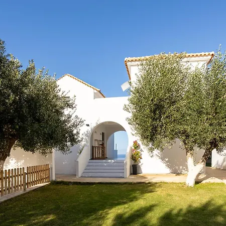 Eneos Boutique Residences - Poolside & Garden Retreats Koroni (Messinia)