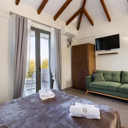 Eneos Boutique Residences - Poolside & Garden Retreats Hotel Koróni