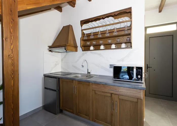 Eneos Boutique Residences - Poolside & Garden Retreats Hotel *