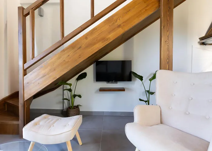 Eneos Boutique Residences - Poolside & Garden Retreats