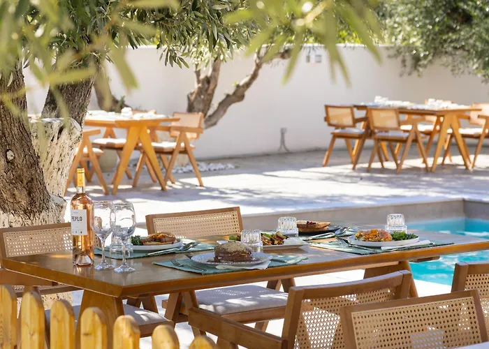 Eneos Boutique Residences - Poolside & Garden Retreats Koróni