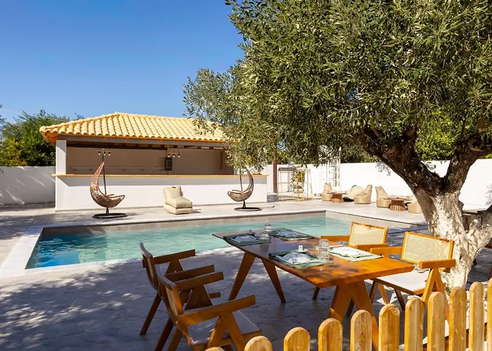 Eneos Boutique Residences - Poolside & Garden Retreats Hotel