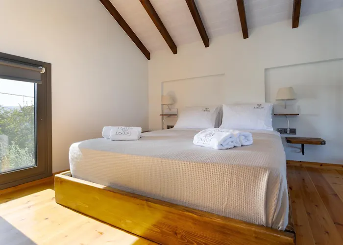 Eneos Boutique Residences - Poolside & Garden Retreats Hotel