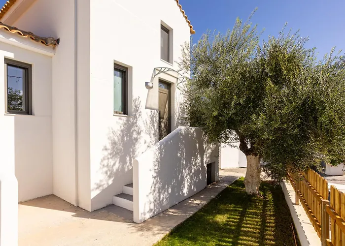 Hotel Eneos Boutique Residences - Poolside & Garden Retreats Koroni (Messinia)