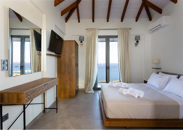 Hotel Eneos Boutique Residences - Poolside & Garden Retreats *