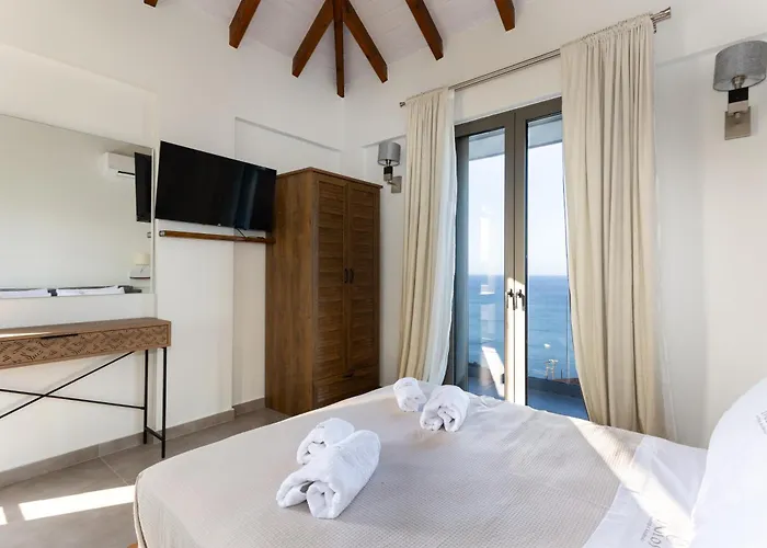 Eneos Boutique Residences - Poolside & Garden Retreats Hotel