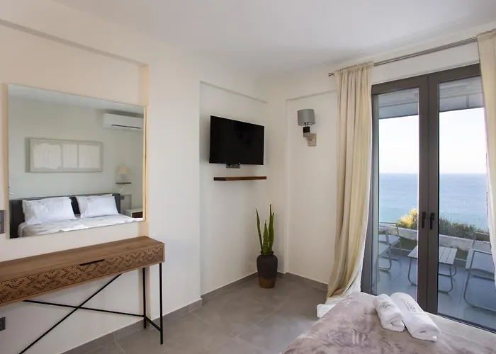 Hotel Eneos Boutique Residences - Poolside & Garden Retreats