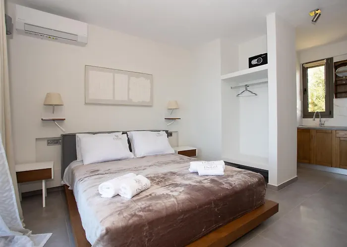 Eneos Boutique Residences - Poolside & Garden Retreats