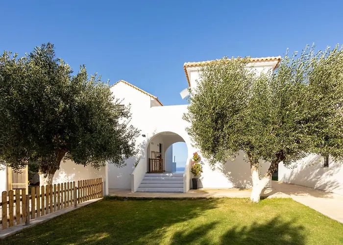 Eneos Boutique Residences - Poolside & Garden Retreats Koroni (Messinia)