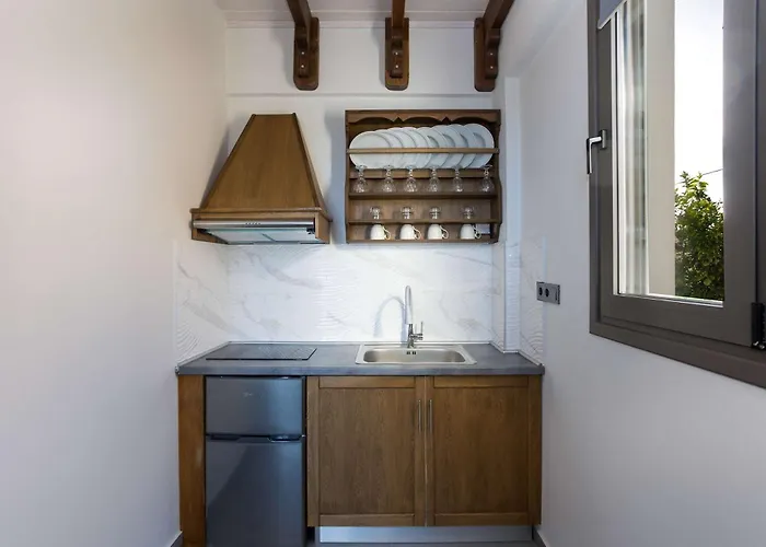 Hotel Eneos Boutique Residences - Poolside & Garden Retreats *